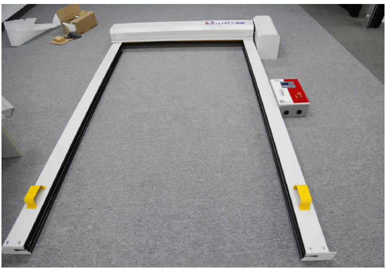 西朗快速卷帘门轨道