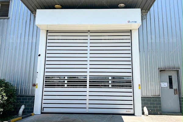 西朗门业硬质快速门