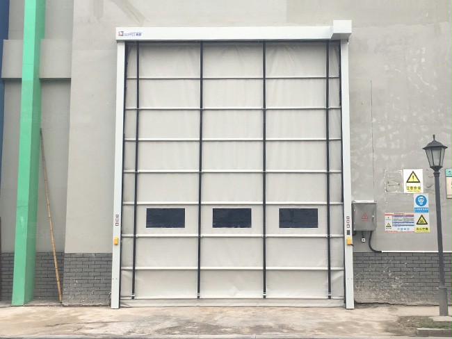 西朗门业堆积快速门 西朗门业堆积快速门