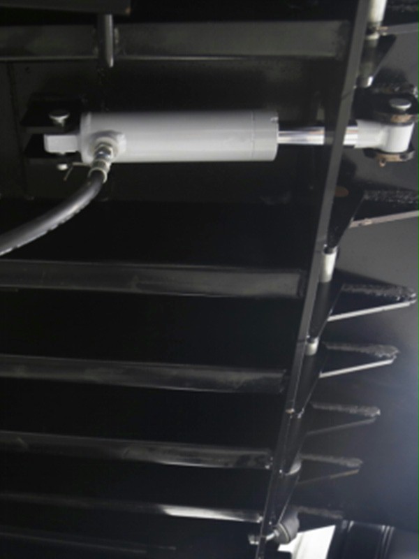 搭板油缸(辅油缸) 搭板油缸(辅油缸)