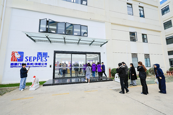 西朗门业（苏州）有限公司