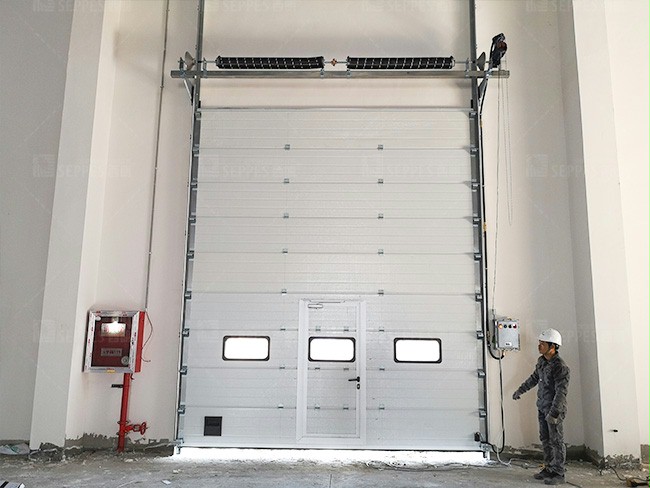 西朗门业防爆提升门 西朗门业防爆提升门