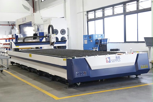 西朗门业苏州快速卷帘门新工厂设备 西朗门业苏州快速卷帘门新工厂设备