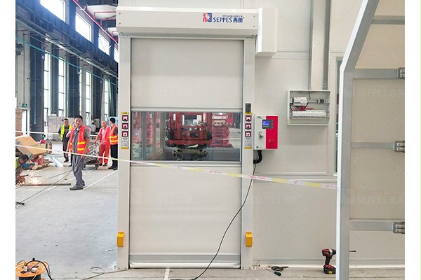 西朗门业快速门