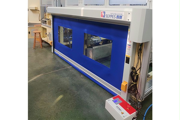 西朗门业快速门