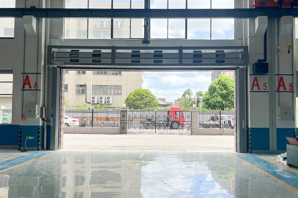 西朗门业硬质快速门