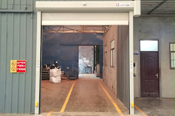 西朗门业快速门