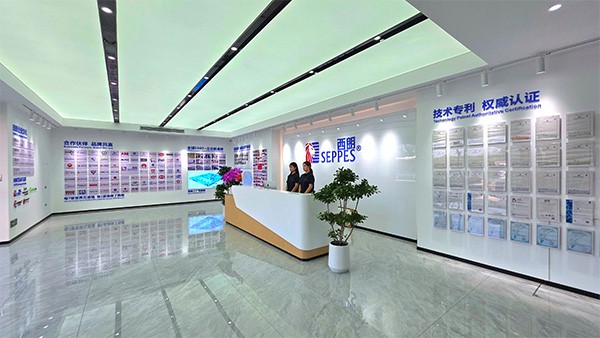 西朗门业企业前厅